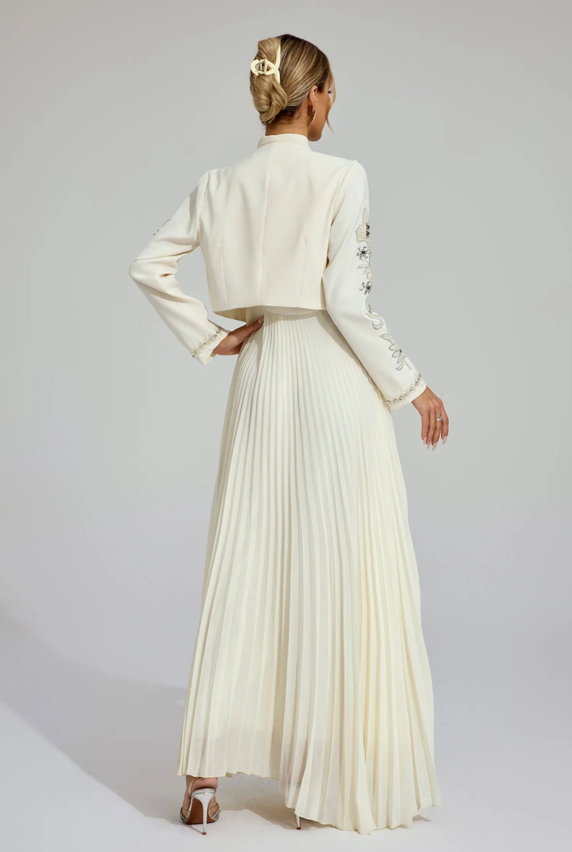 Colette Embroidered Pleat Set