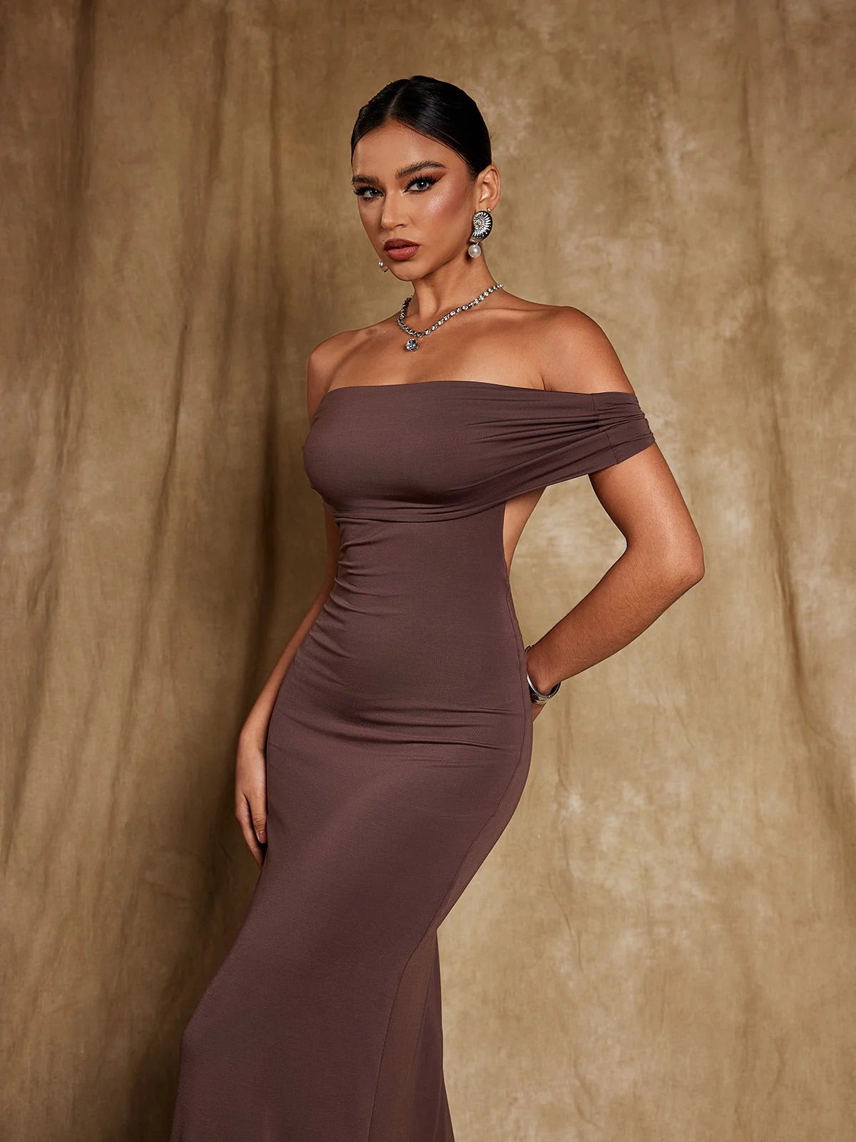 Off shoulder backless maxi dress