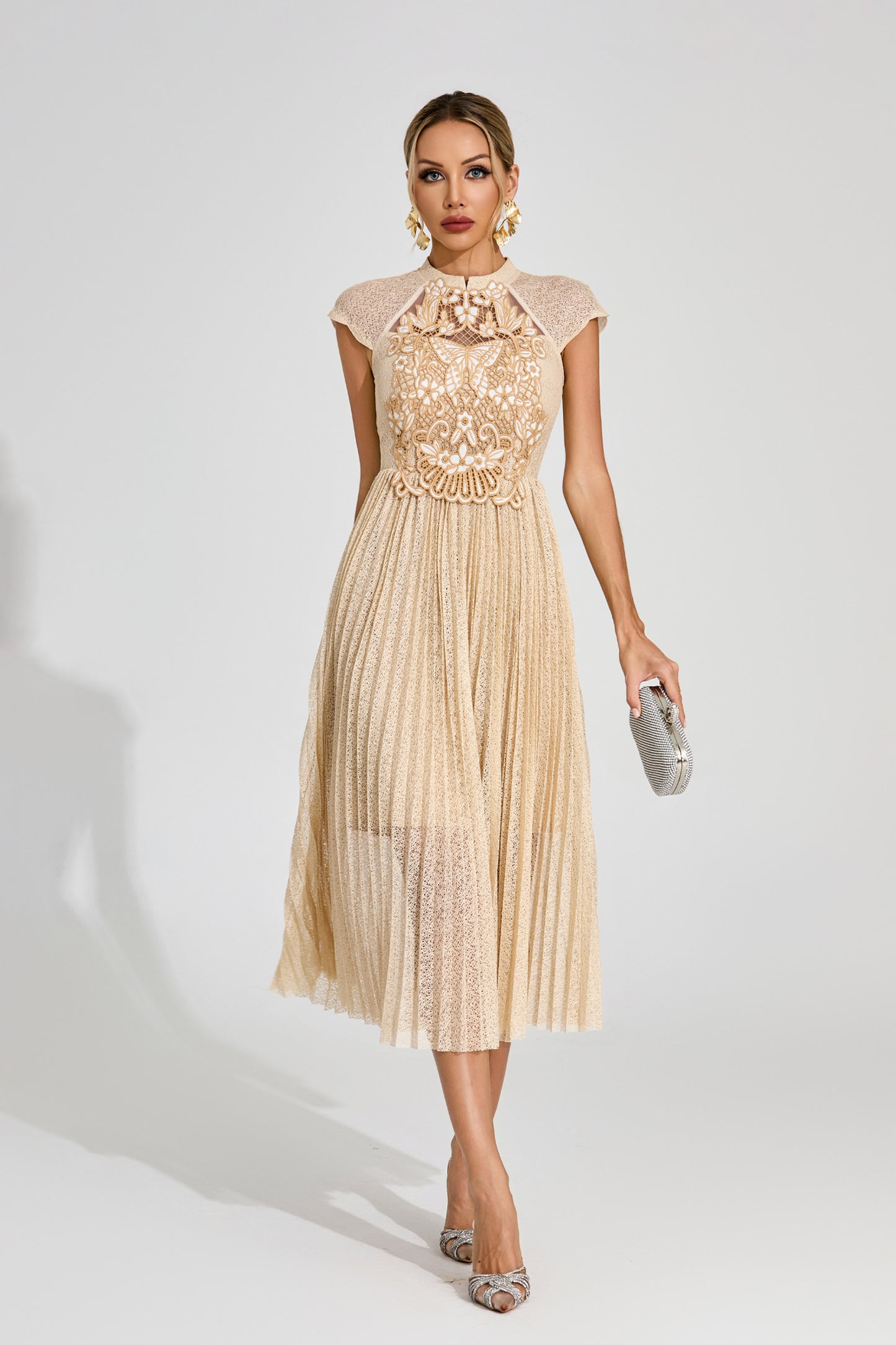 Éclat Doré Lace Midi Dress