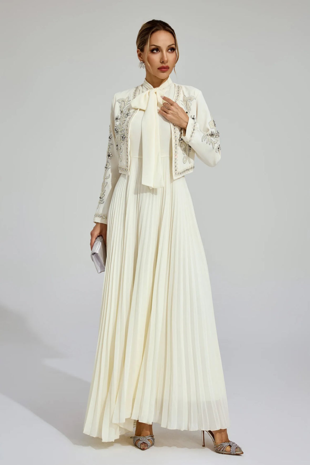 Colette Embroidered Pleat Set