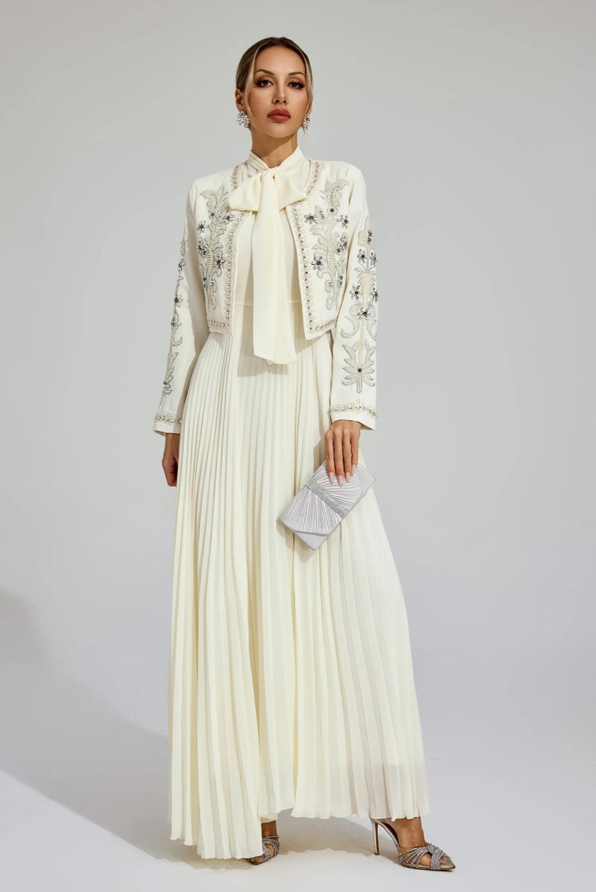Colette Embroidered Pleat Set