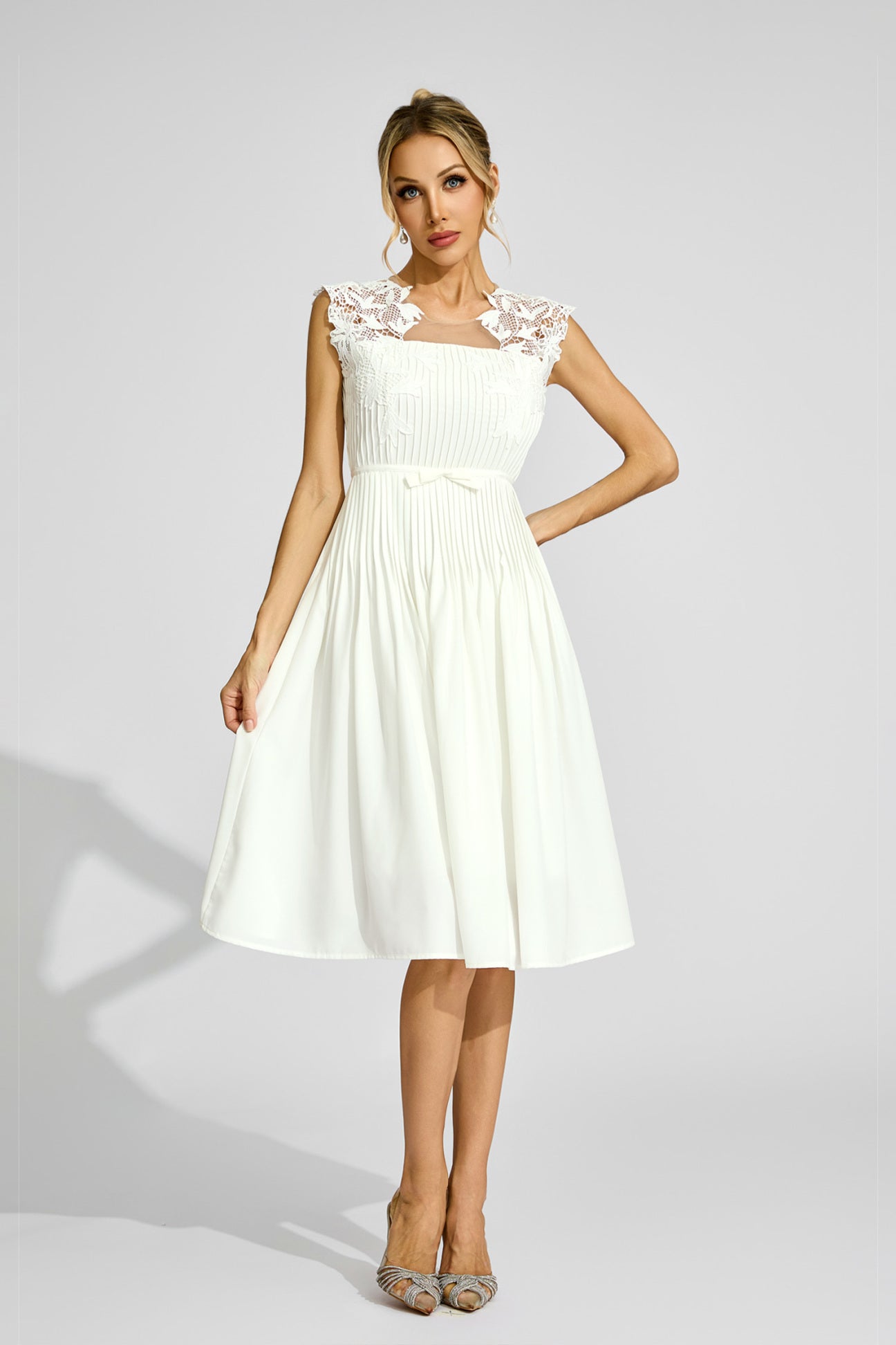 Fleur Neige Embroidered Midi Dress