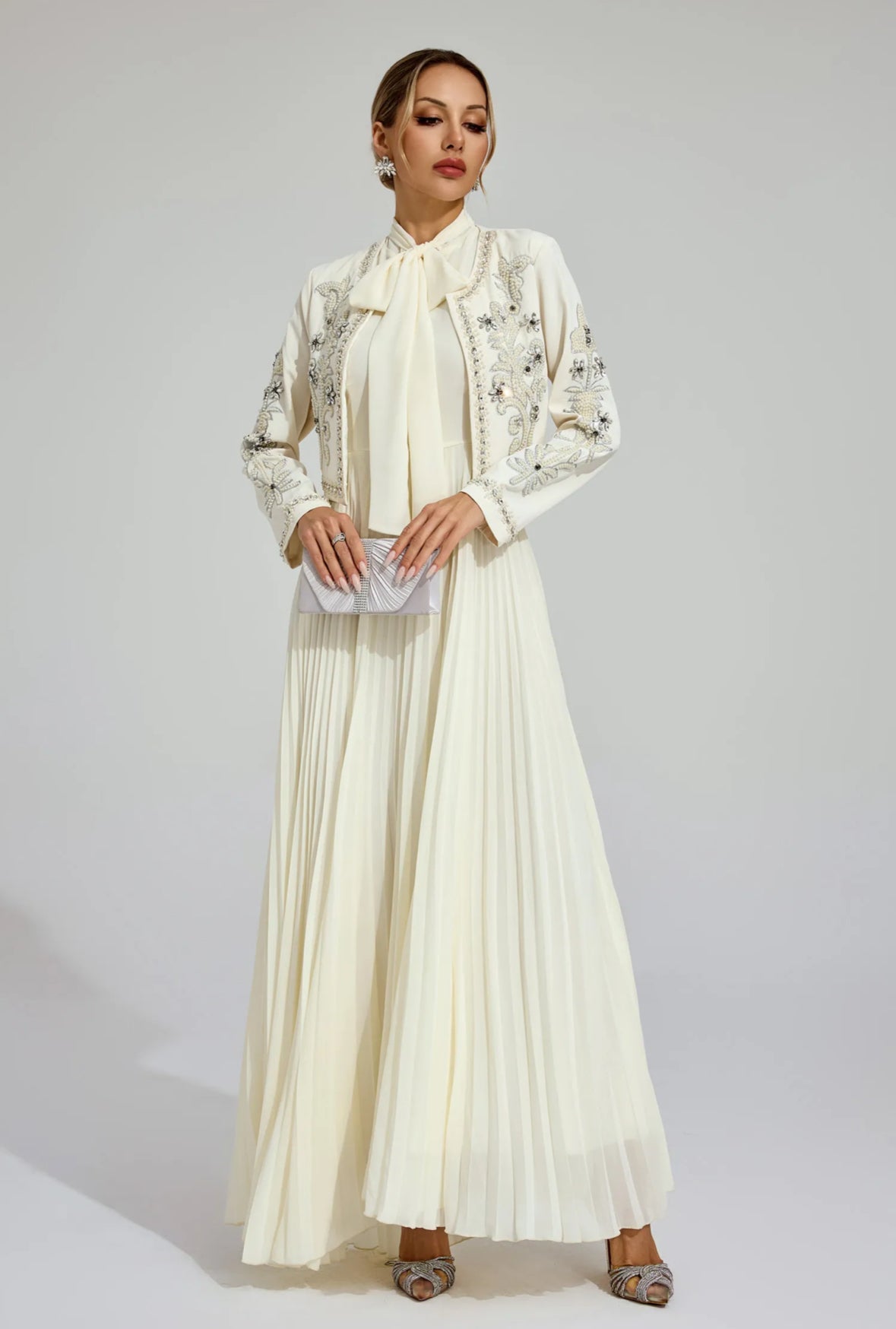 Colette Embroidered Pleat Set