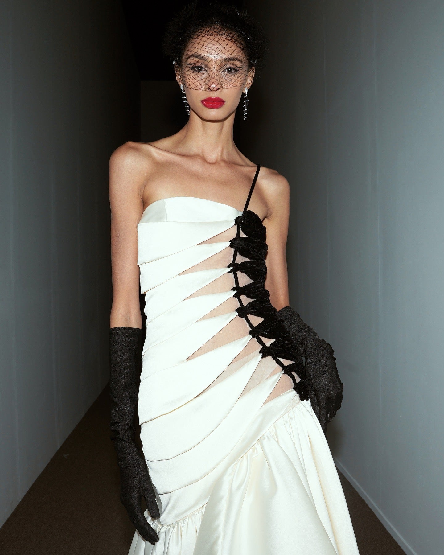 Deliré Sculpted Illusion Gown