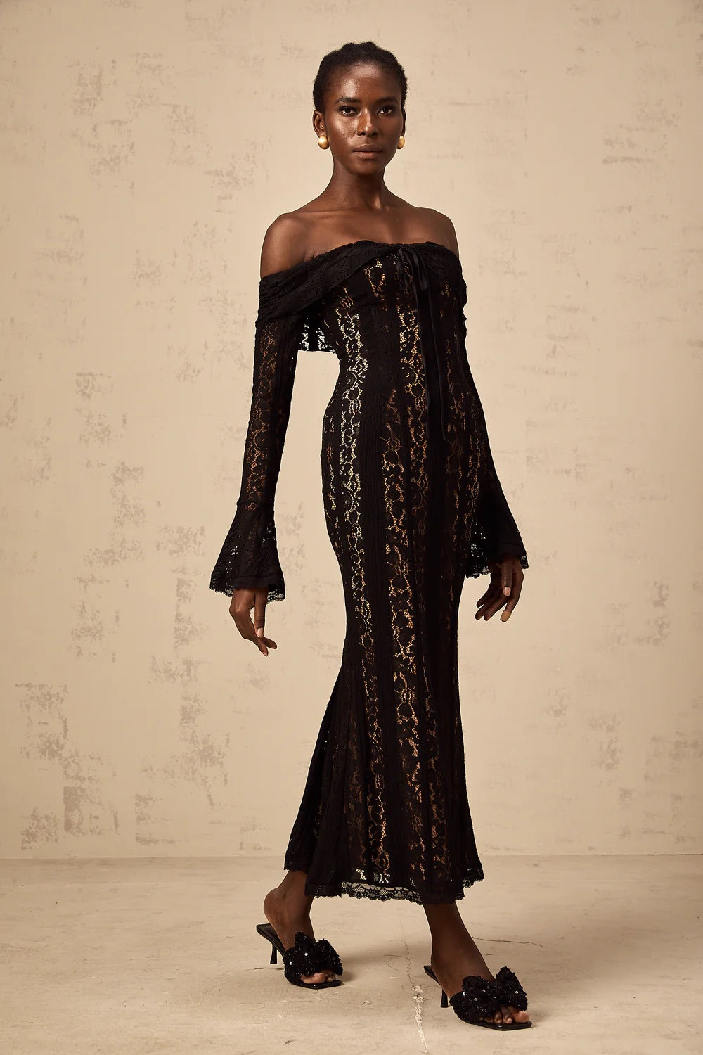 Off shoulder lace maxi dress