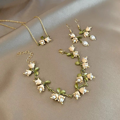 Vintage Lily Pearl Jewelry Set