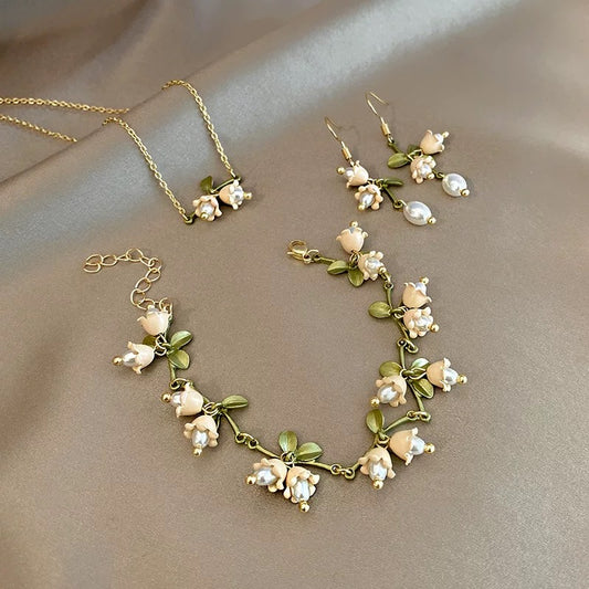 Vintage Lily Pearl Jewelry Set