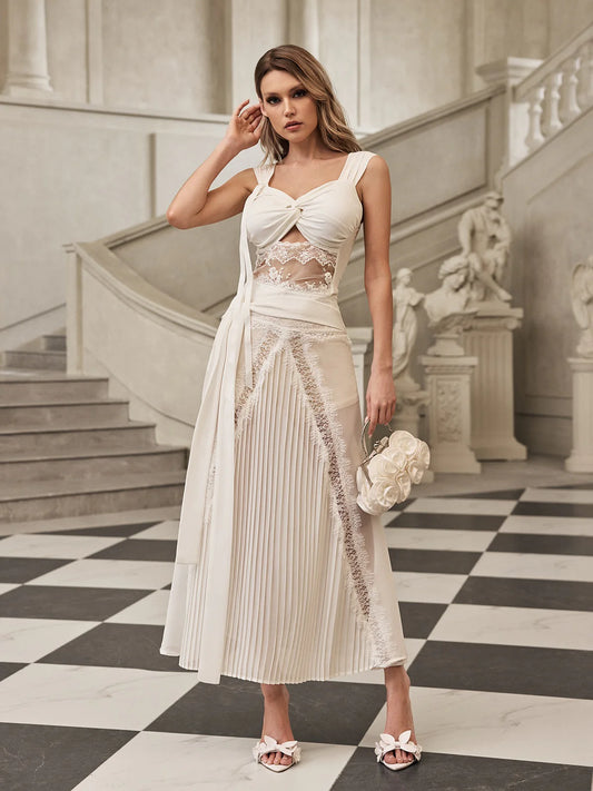 Éloïse Lace & Pleat Set