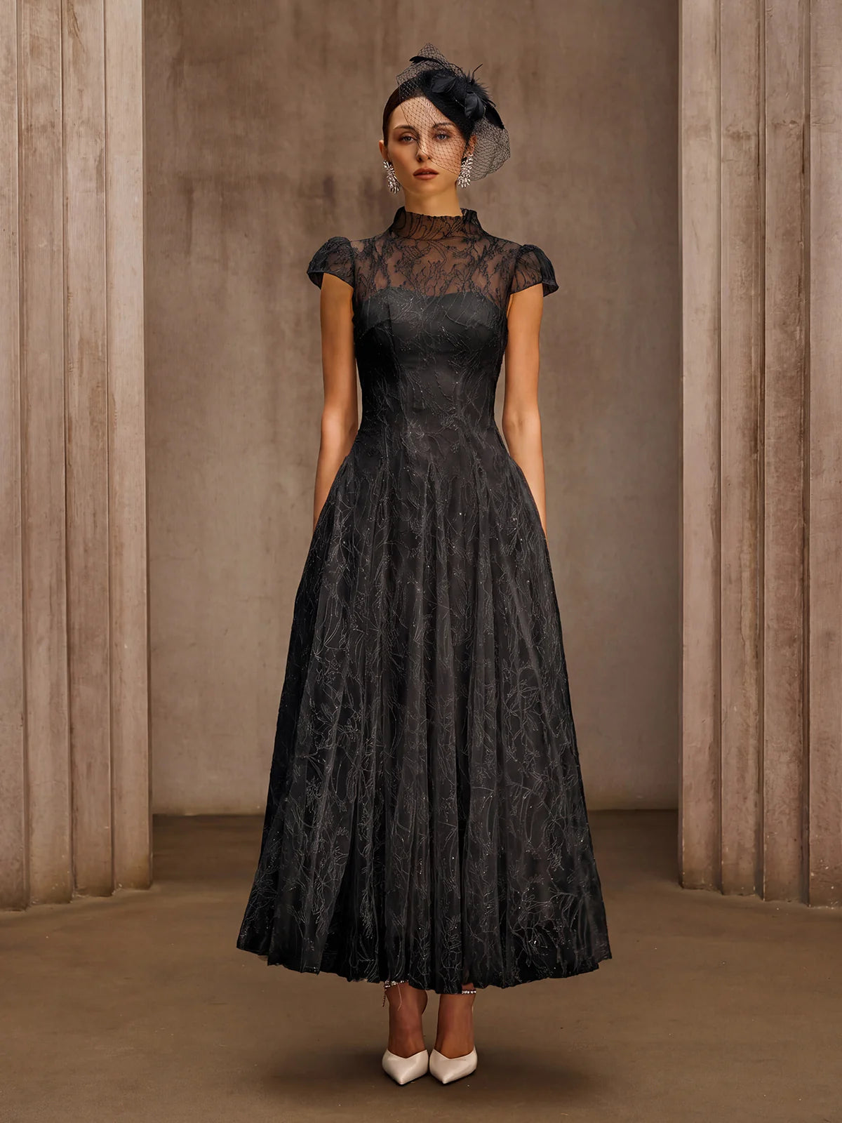 Veloria Lace Maxi Dress
