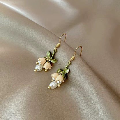 Vintage Lily Pearl Jewelry Set