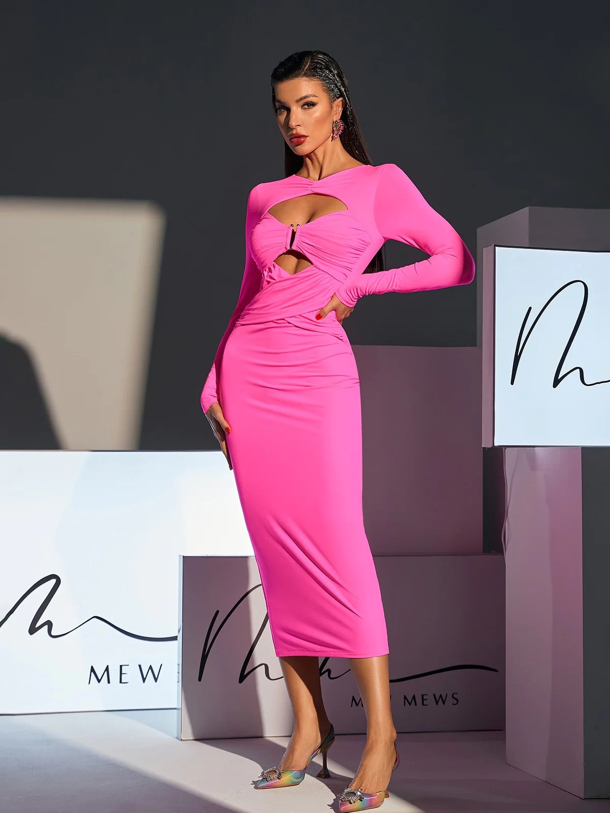 Long sleeves Pink cutout midi dress (8296269480174)