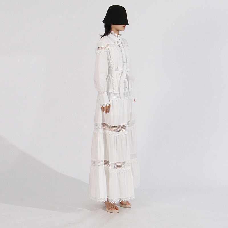 Whitr belted long sleeves maxi dress