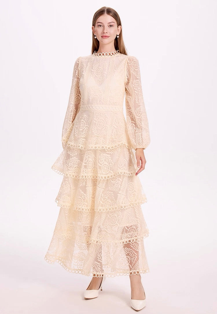 Élise Tiered Lace Maxi Dress