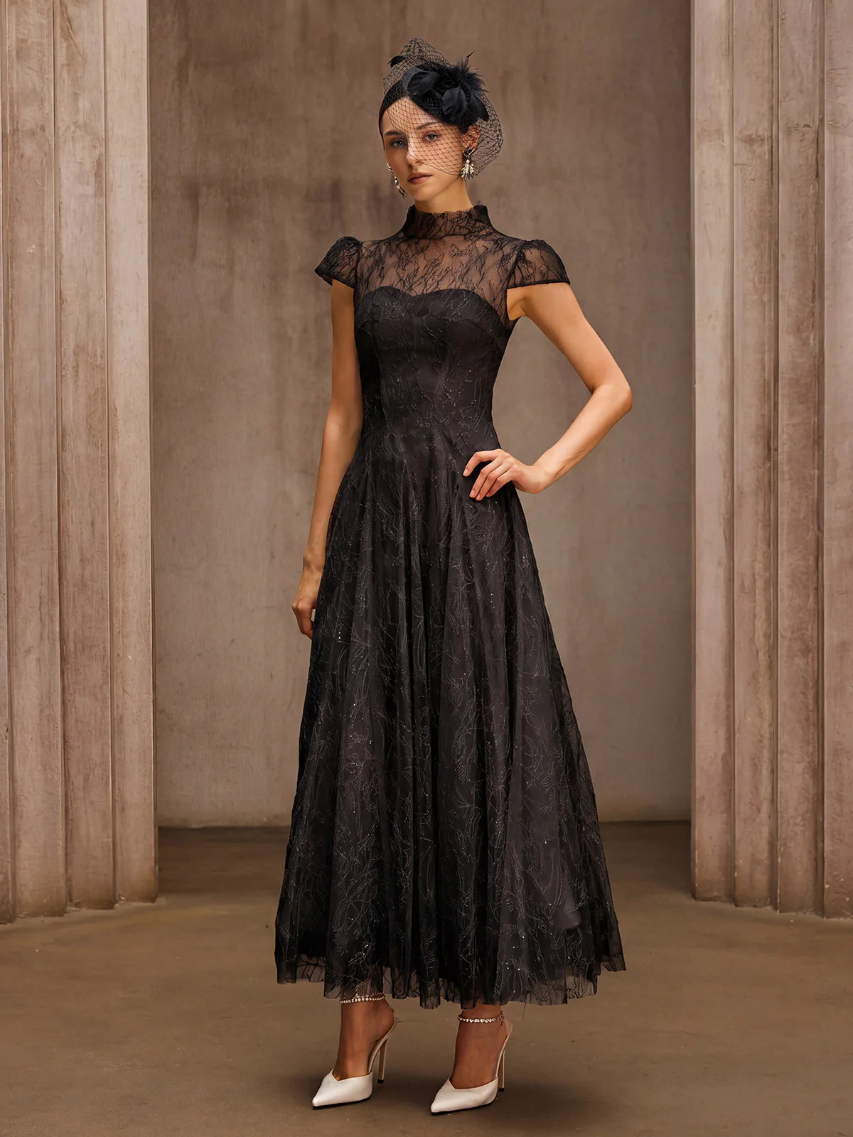 Veloria Lace Maxi Dress