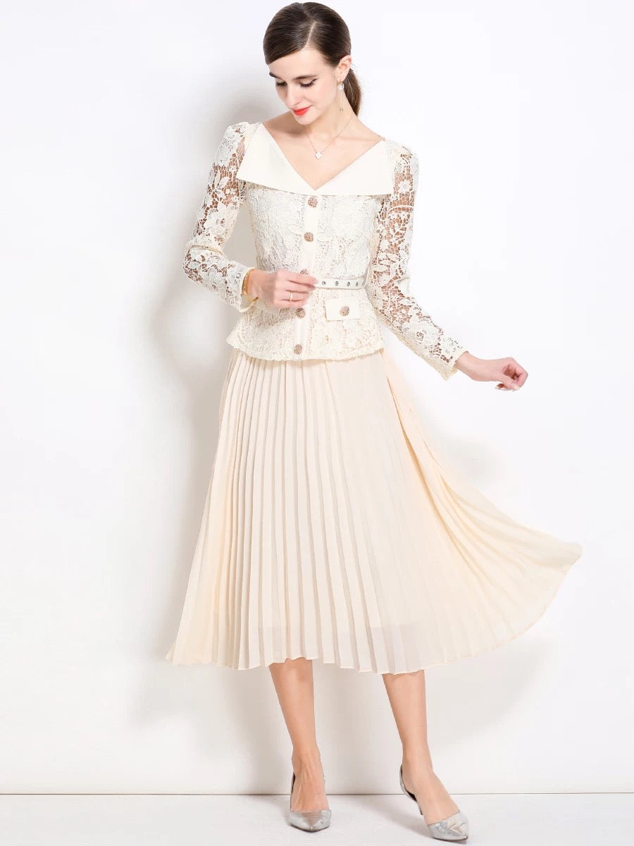 Elegance Era Pleated Lace Dress