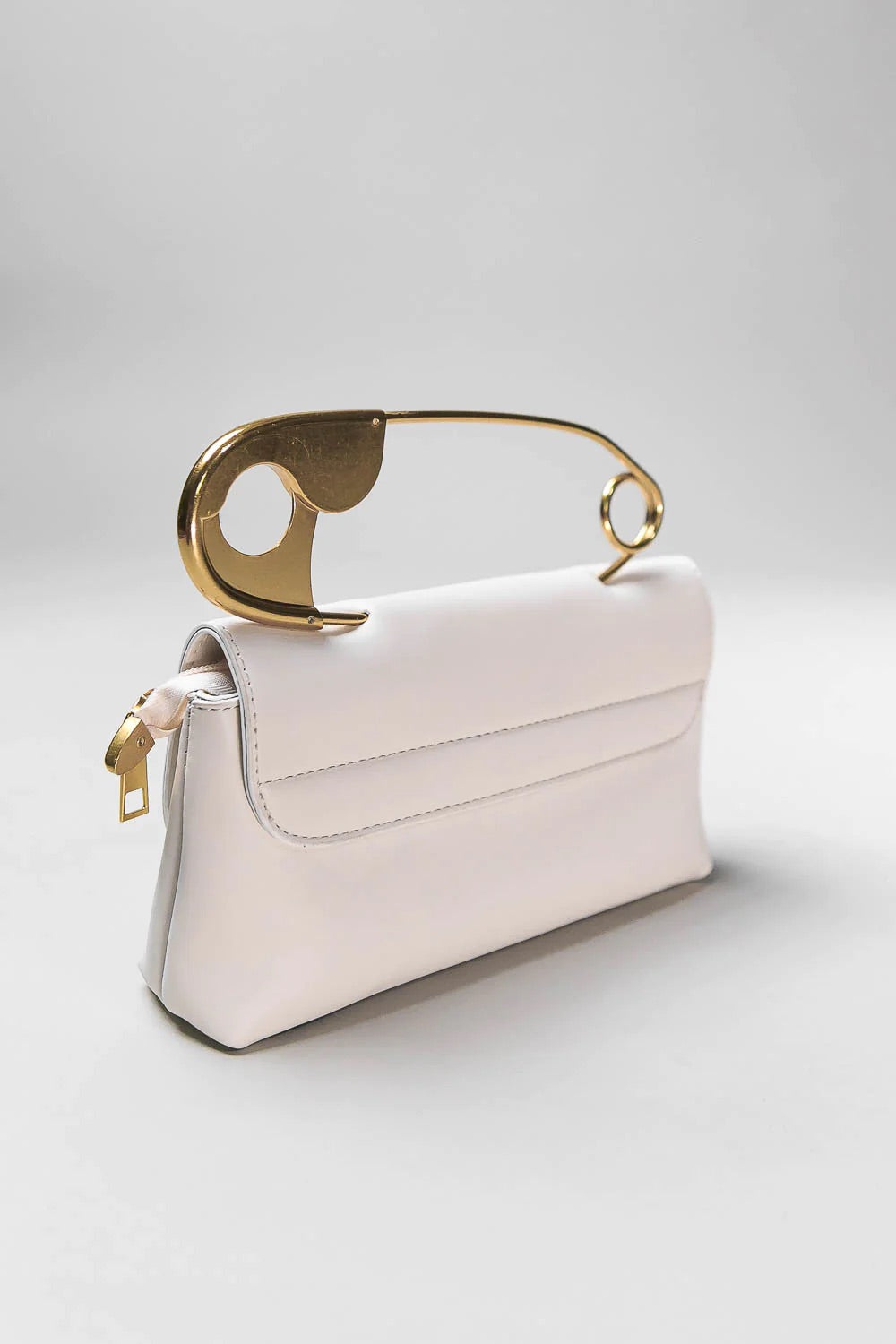 White pin bag (8306310349038)