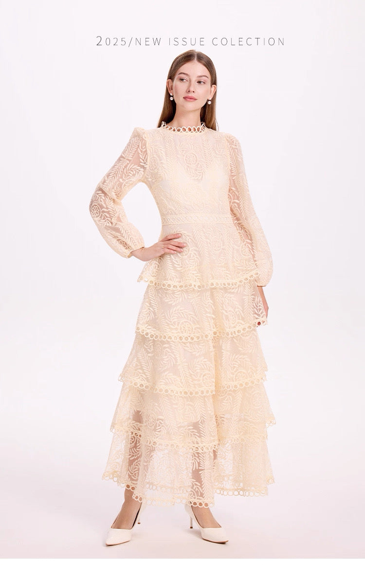 Élise Tiered Lace Maxi Dress