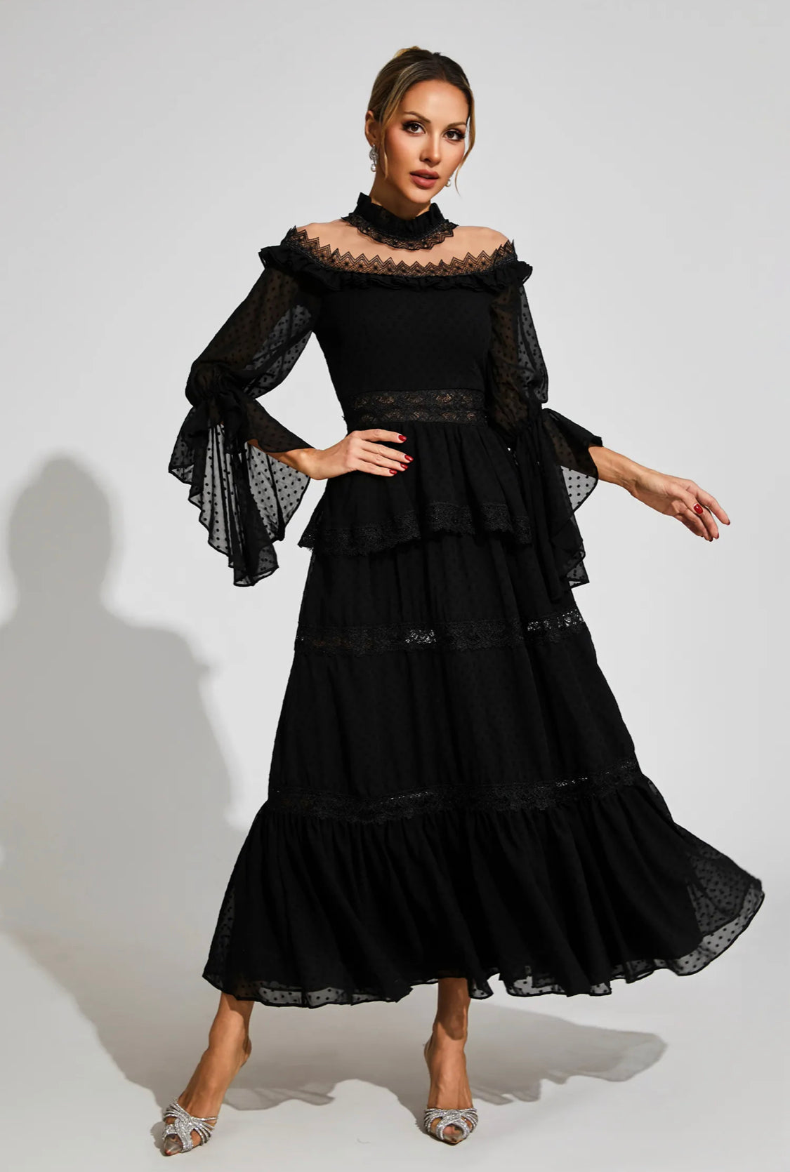 Black lace maxi dress (Preorder)