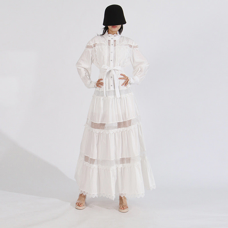 Whitr belted long sleeves maxi dress