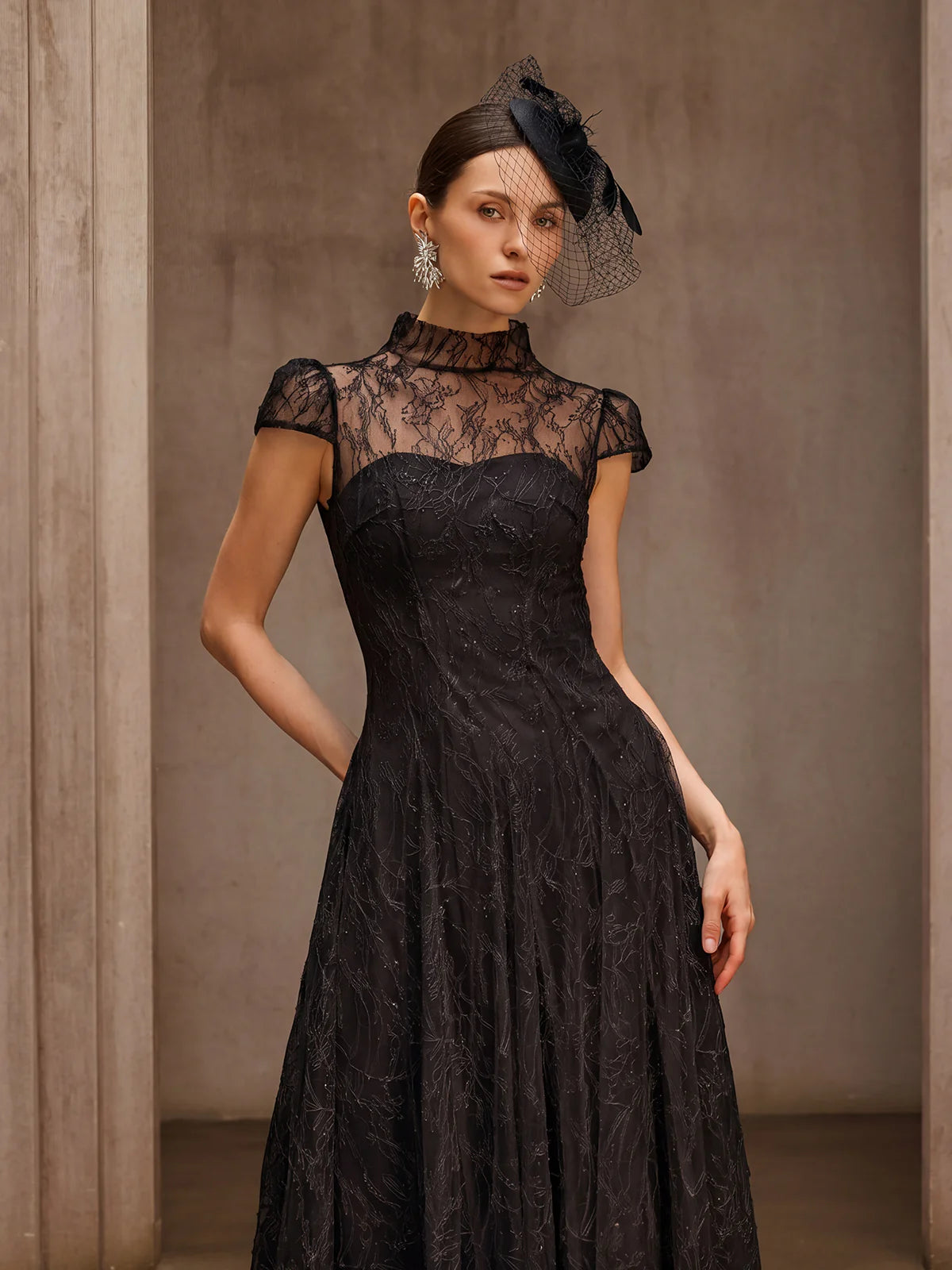 Veloria Lace Maxi Dress