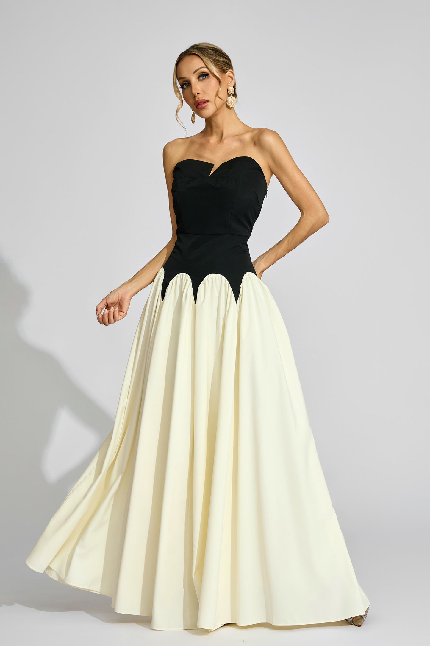 Étoile Noir Gown