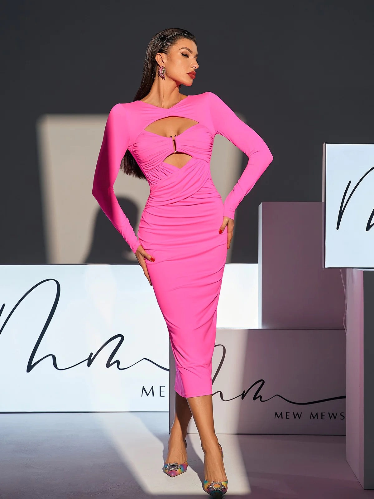 Long sleeves Pink cutout midi dress (8296269480174)