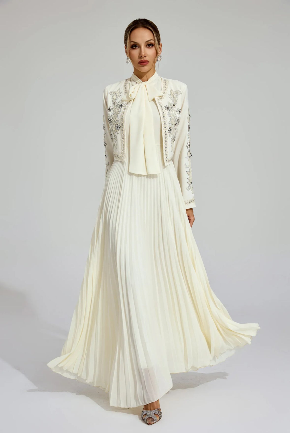 Colette Embroidered Pleat Set