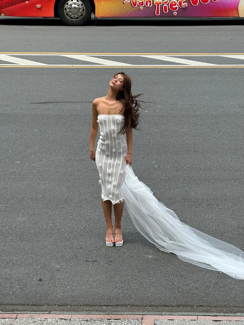 Vie midi dress Size S